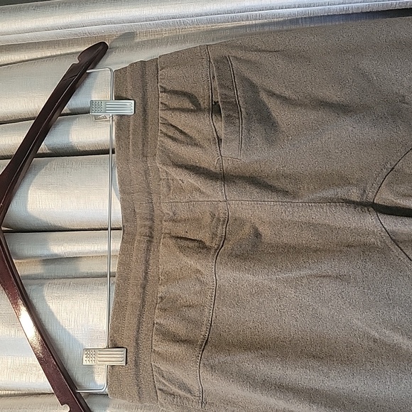 Retrofit deep grn joggers with 2 zip pkts waist tie & elastic, back pkt - Picture 5 of 5